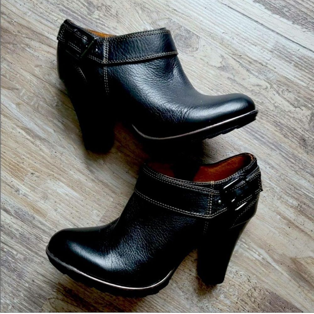Söfft Willa Ankle Booties